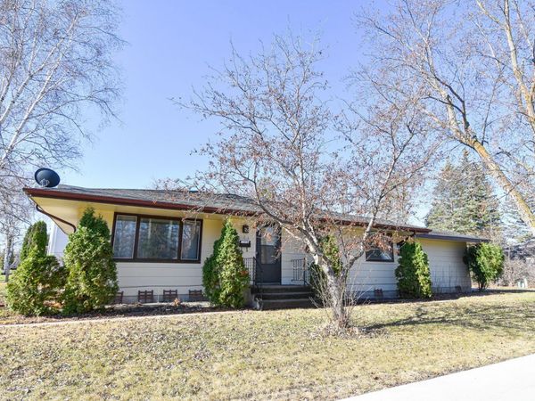 245 Kneale Avenue N, Thief River Falls, MN 56701