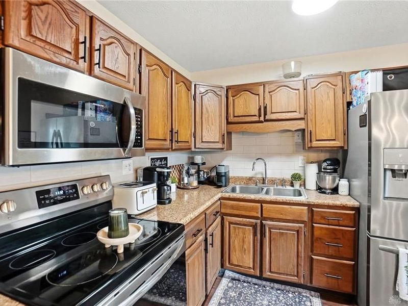 624 Georgia Drive, Xenia, OH 45385 Photo 8