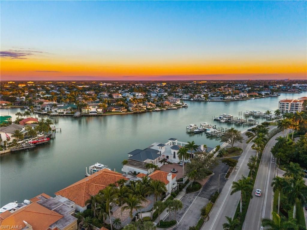 4901 Gulf Shore Blvd N, Unit 1604, Naples, FL 34103 Photo