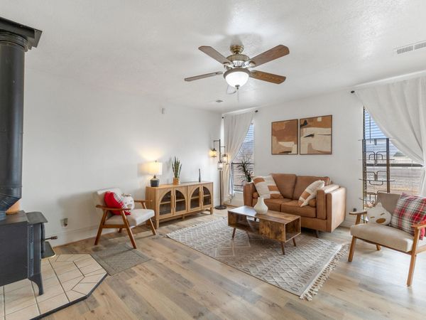 4980 Zirconia Drive NE, Rio Rancho, NM 87124