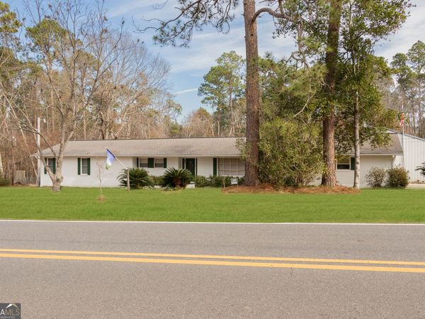 614 N Victory Drive, Lyons, GA 30436