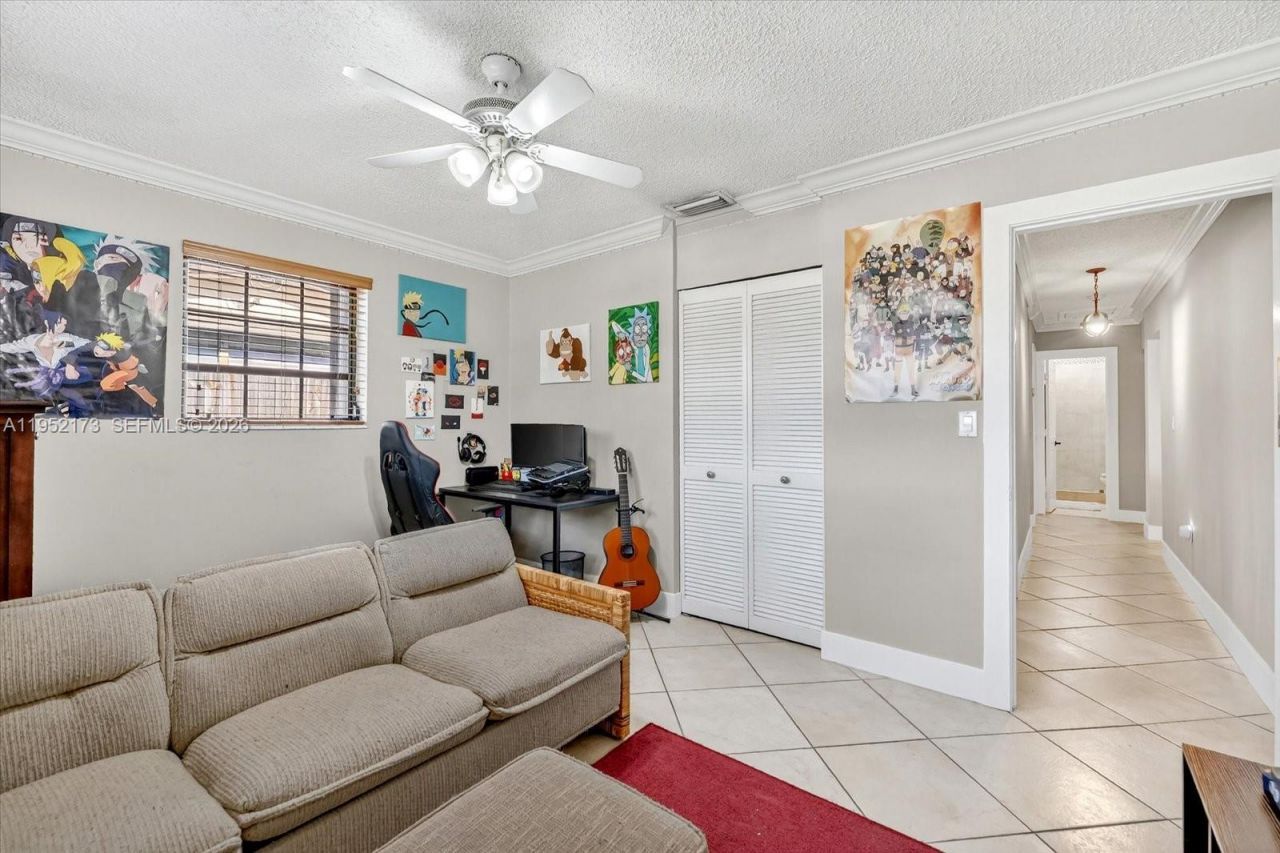 1300 W 77th St, Hialeah, FL 33014 Photo