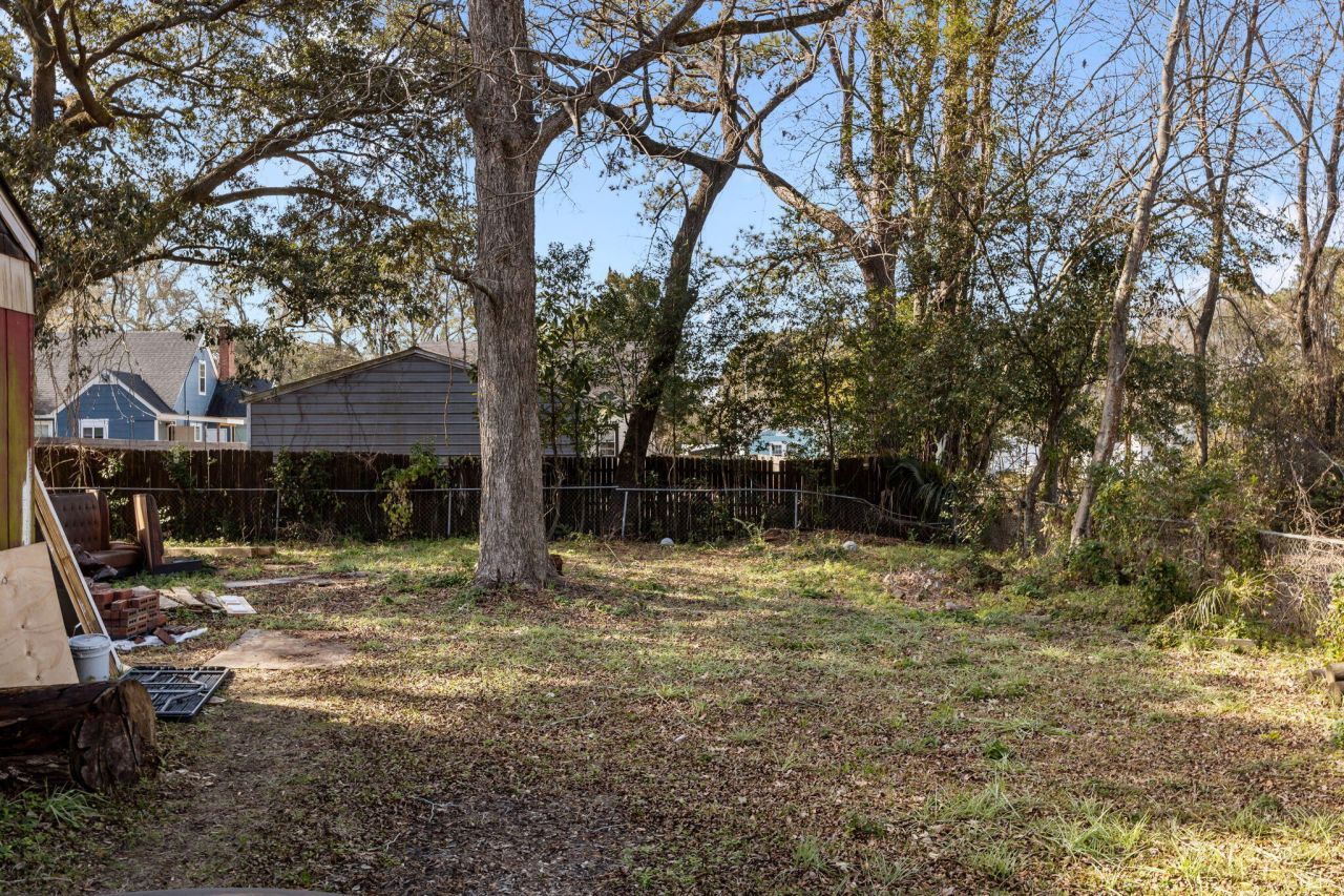 5735 Pilgrim Avenue Photo 10