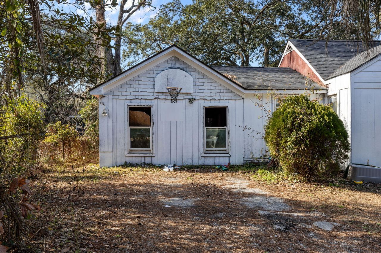 5735 Pilgrim Avenue Photo 11