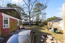 5735 Pilgrim Avenue photo 4