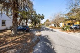 5735 Pilgrim Avenue photo 4