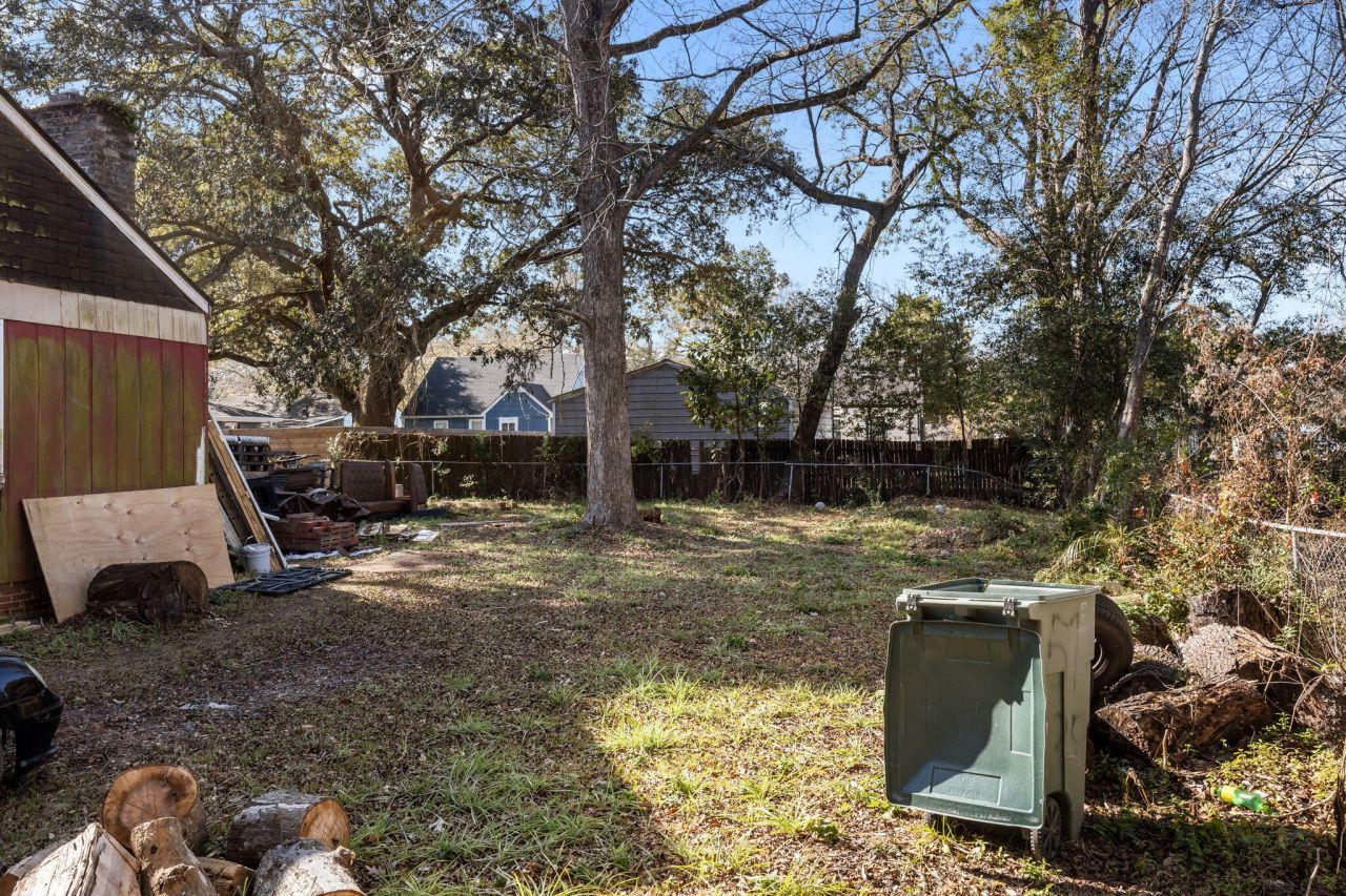 5735 Pilgrim Avenue Photo 6