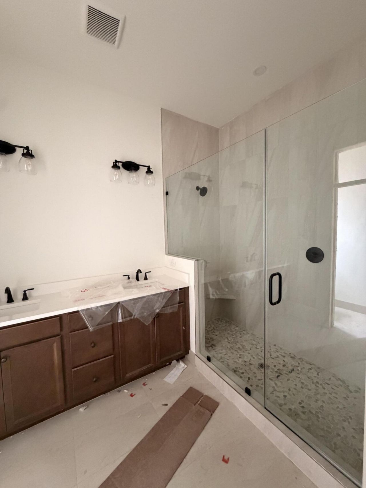 716 Rumbling Leaf Lane Photo 23