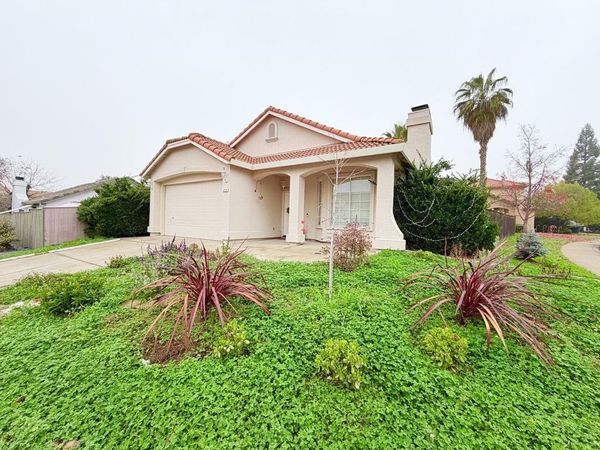 2054 Ajay DR, Roseville, CA 95678