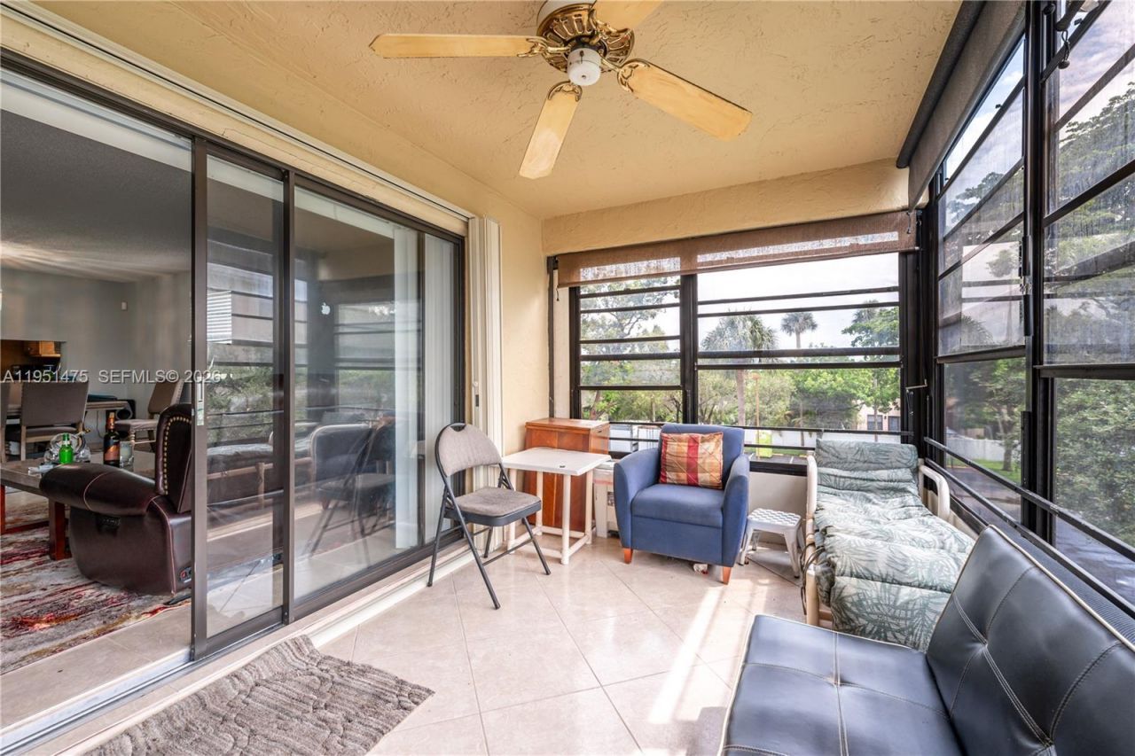 4960 E Sabal Palm Blvd , Unit 301, Tamarac, FL 33319 Photo