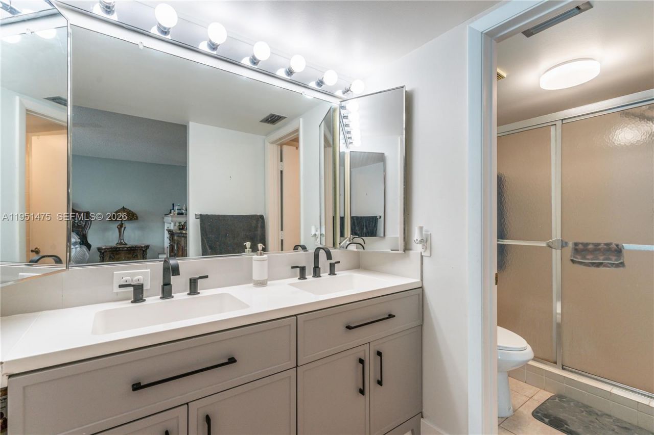 4960 E Sabal Palm Blvd , Unit 301, Tamarac, FL 33319 Photo