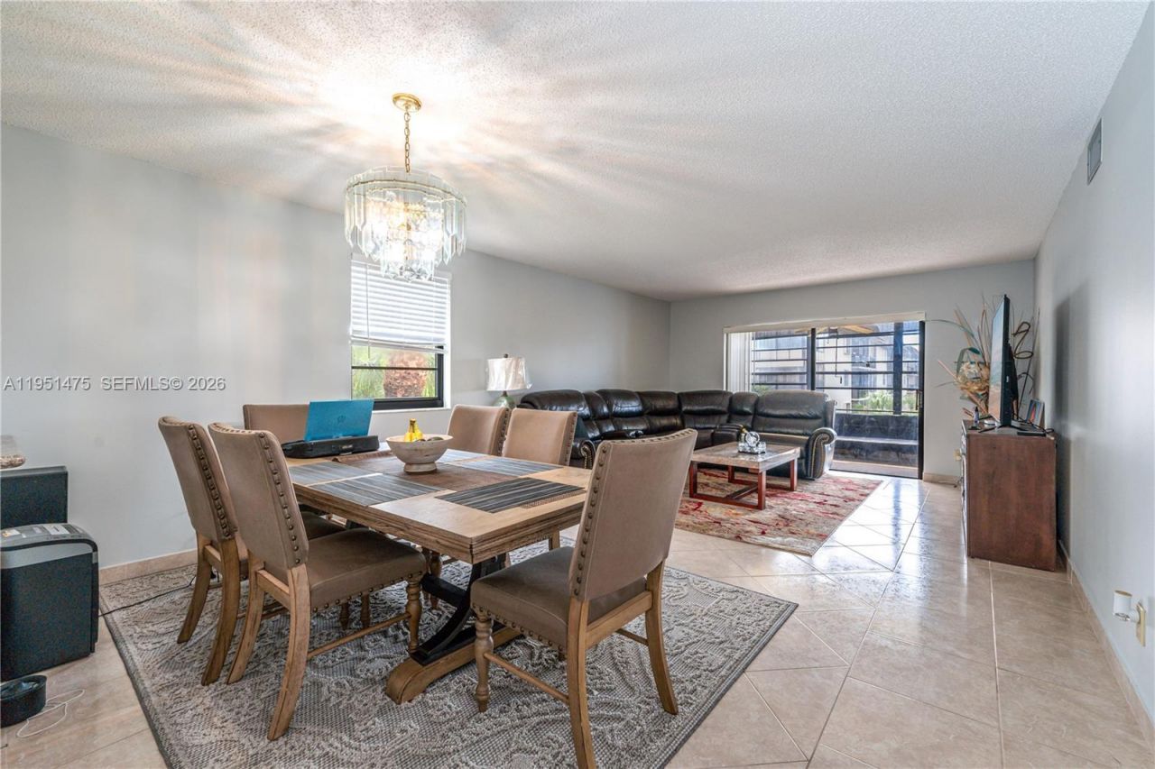 4960 E Sabal Palm Blvd , Unit 301, Tamarac, FL 33319 Photo