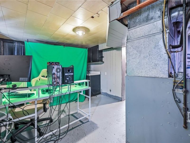 983 Garden Street NW, Warren, OH 44485 Photo 36