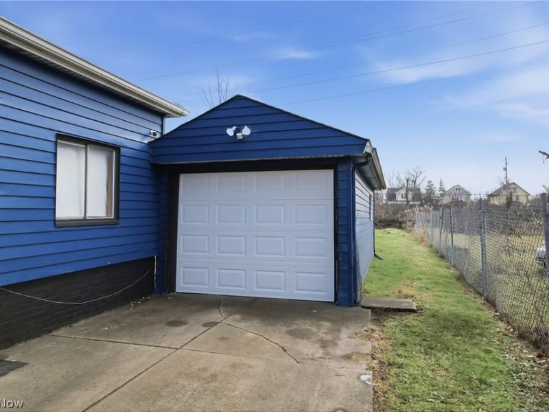 983 Garden Street NW, Warren, OH 44485 Photo 5