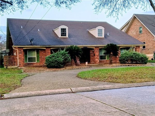 4504 LAKE VISTA Drive, Metairie, LA 70006