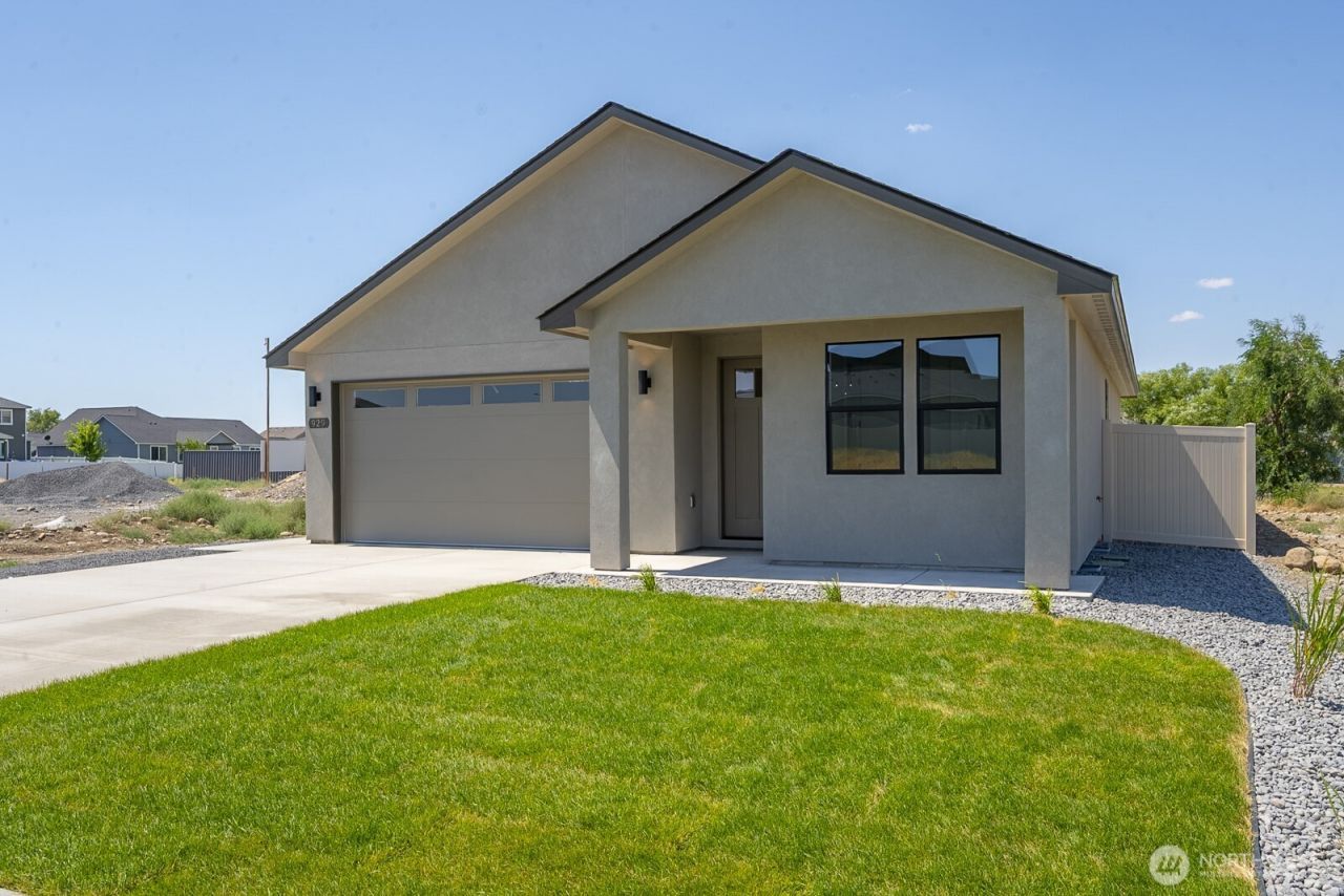 1149 9th Avenue Ne, Ephrata, WA 98823 Main Photo