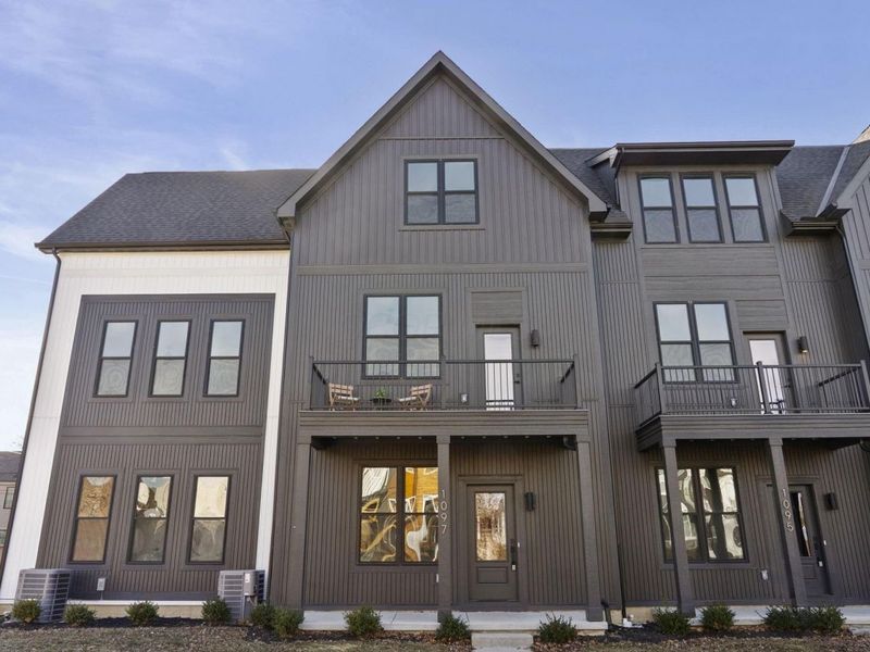 1097 Franklin Avenue, Columbus, OH 43205 Photo 2