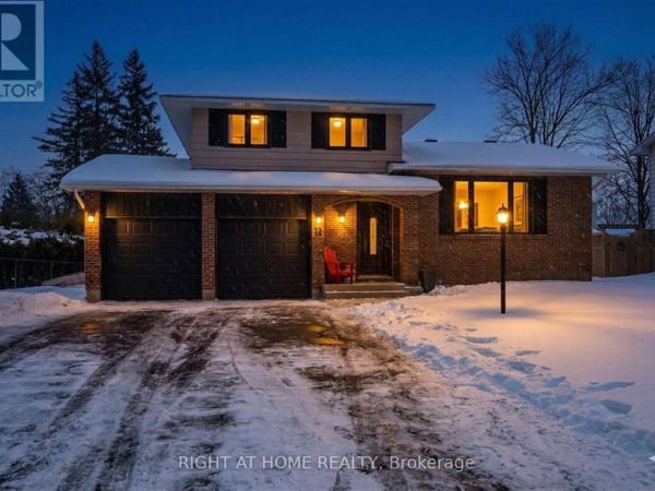 12 BUTTERFIELD Road, Ottawa, ON K0A3P0
