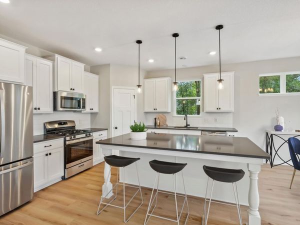 6130 157th Street N, Hugo, MN 55038