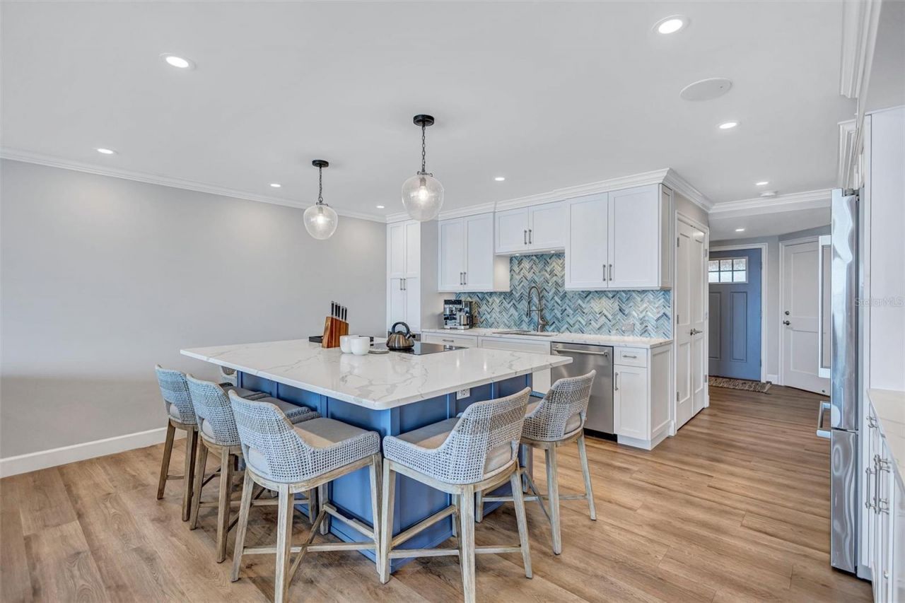 6140 Midnight Pass Road, Unit 401, Sarasota, FL 34242 Photo