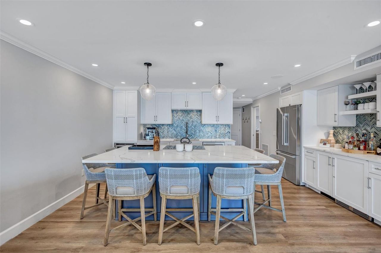 6140 Midnight Pass Road, Unit 401, Sarasota, FL 34242 Photo