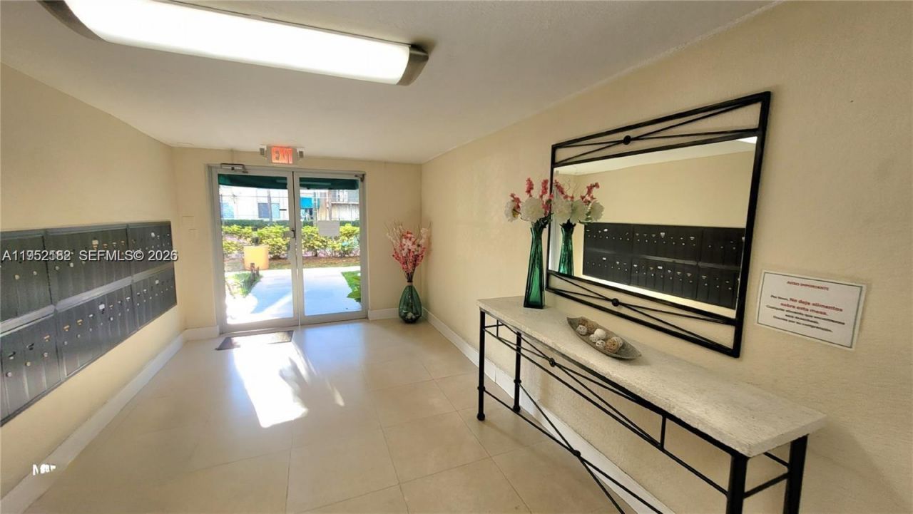 9360 Fontainebleau Blvd, Unit 603, Miami, FL 33172 Photo