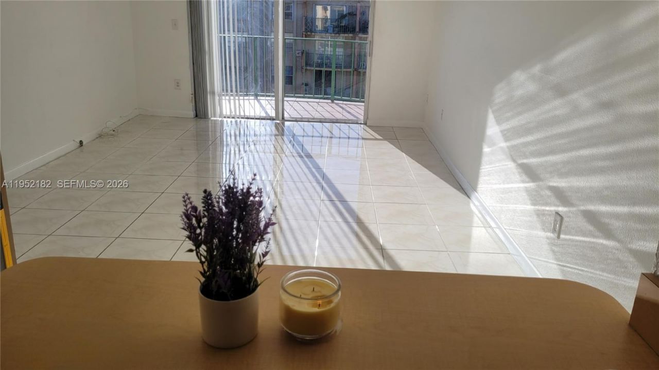 9360 Fontainebleau Blvd, Unit 603, Miami, FL 33172 Photo