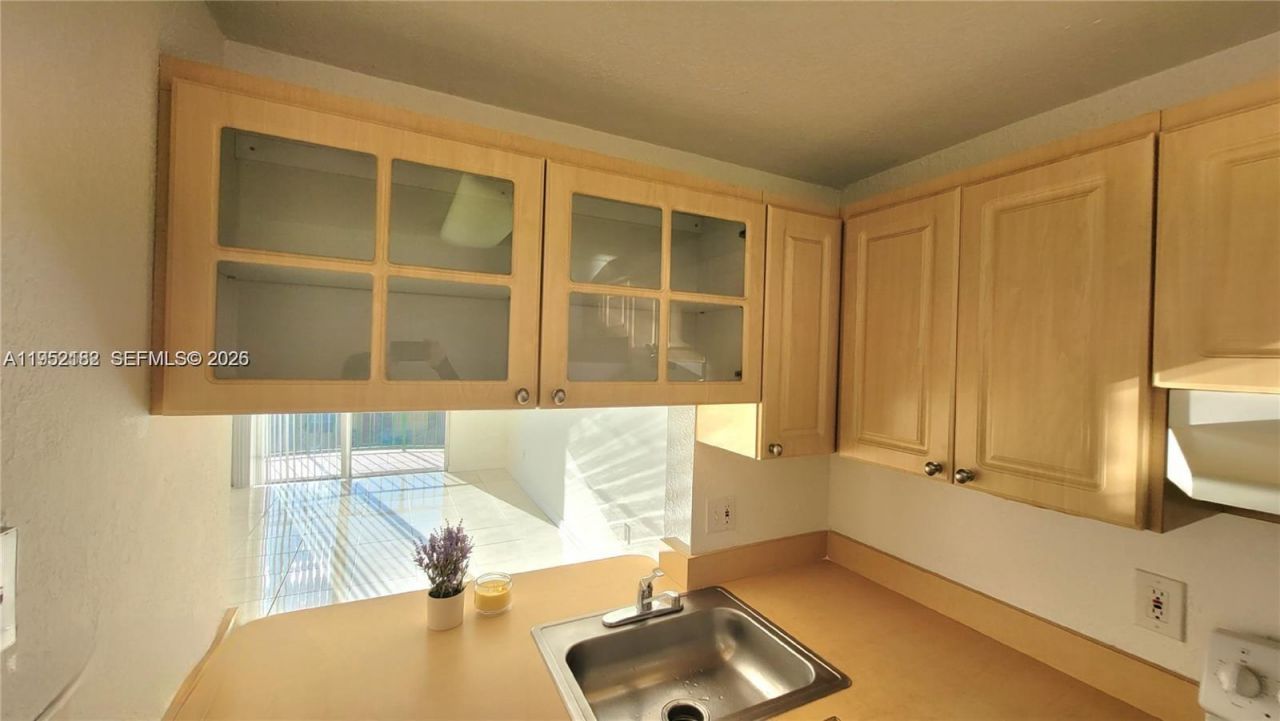 9360 Fontainebleau Blvd, Unit 603, Miami, FL 33172 Photo