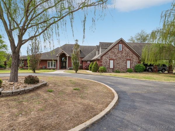 2372 Fox Street, Tahlequah, OK 74464