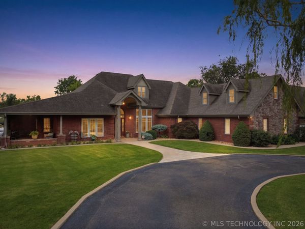 2372 Fox Street, Tahlequah, OK 74464