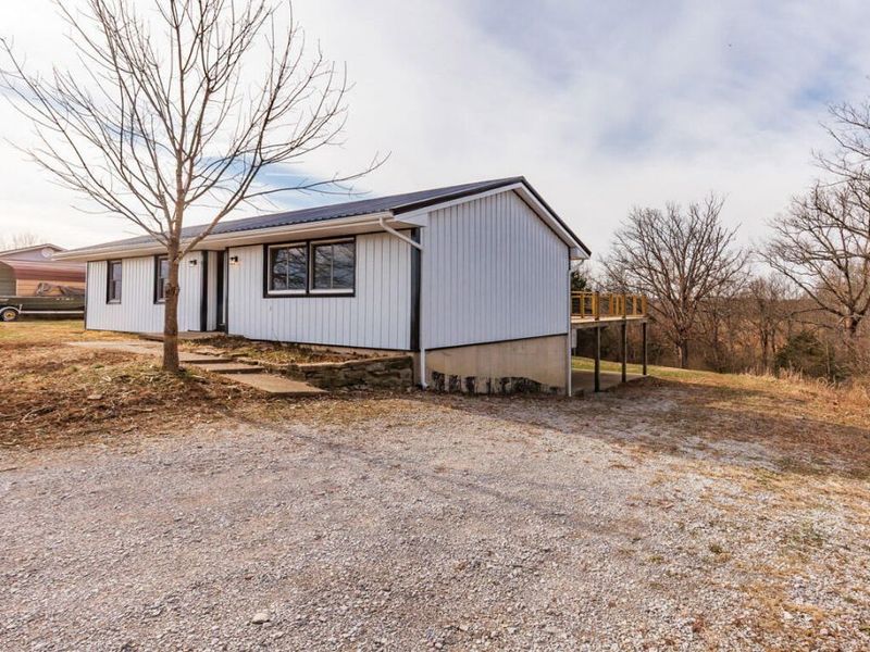 587 Jenkins Lane, Falmouth, KY 41040 Photo 2