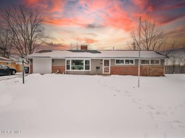 4834 Glen Oaks Drive, Toledo, OH 43613
