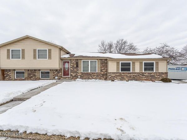 6418 Scarsdale Road, Maumee, OH 43537
