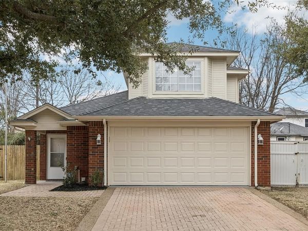 621 Renaissance Place, Cedar Hill, TX 75104