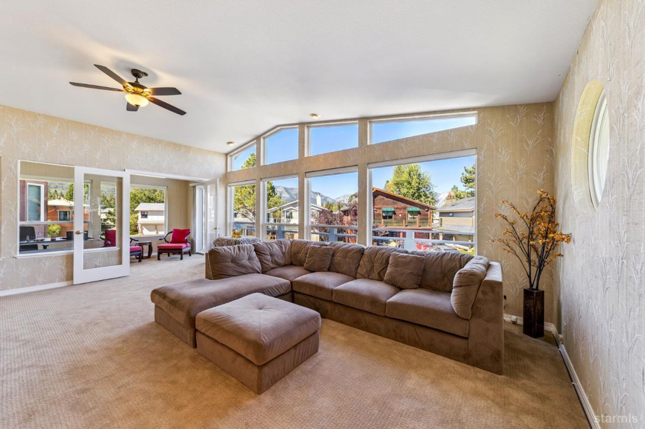 1938 Marconi Way, South Lake Tahoe, CA 96150 Photo