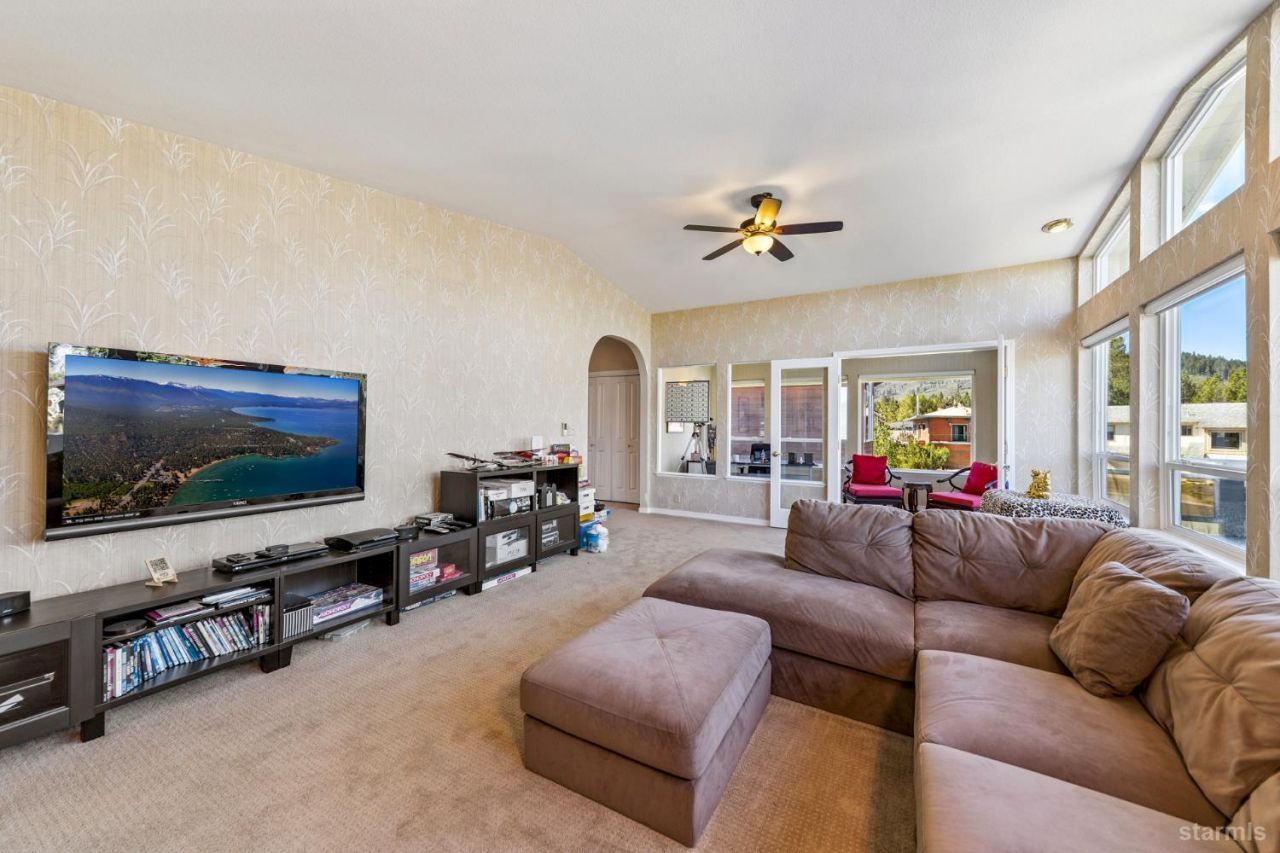 1938 Marconi Way, South Lake Tahoe, CA 96150 Photo