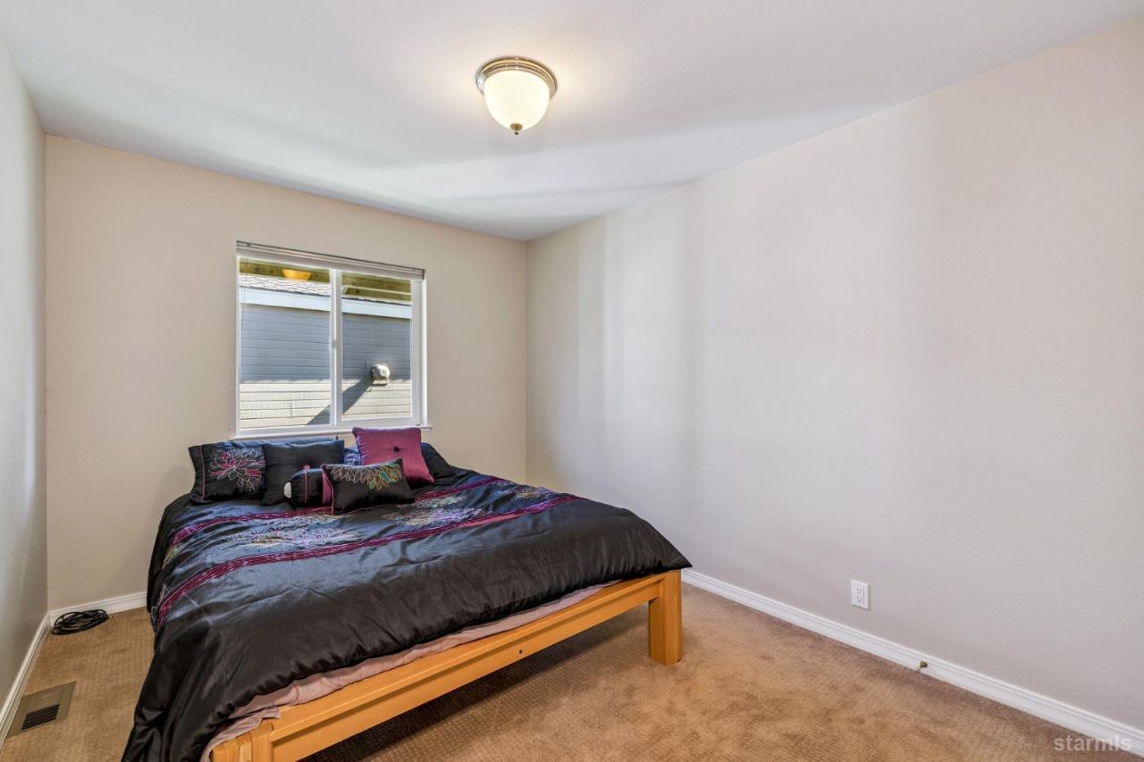 1938 Marconi Way, South Lake Tahoe, CA 96150 Photo