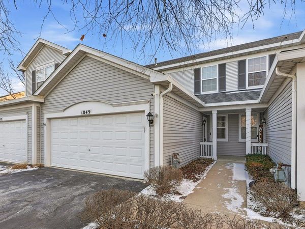 1849 N Wentworth Circle, Romeoville, IL 60446