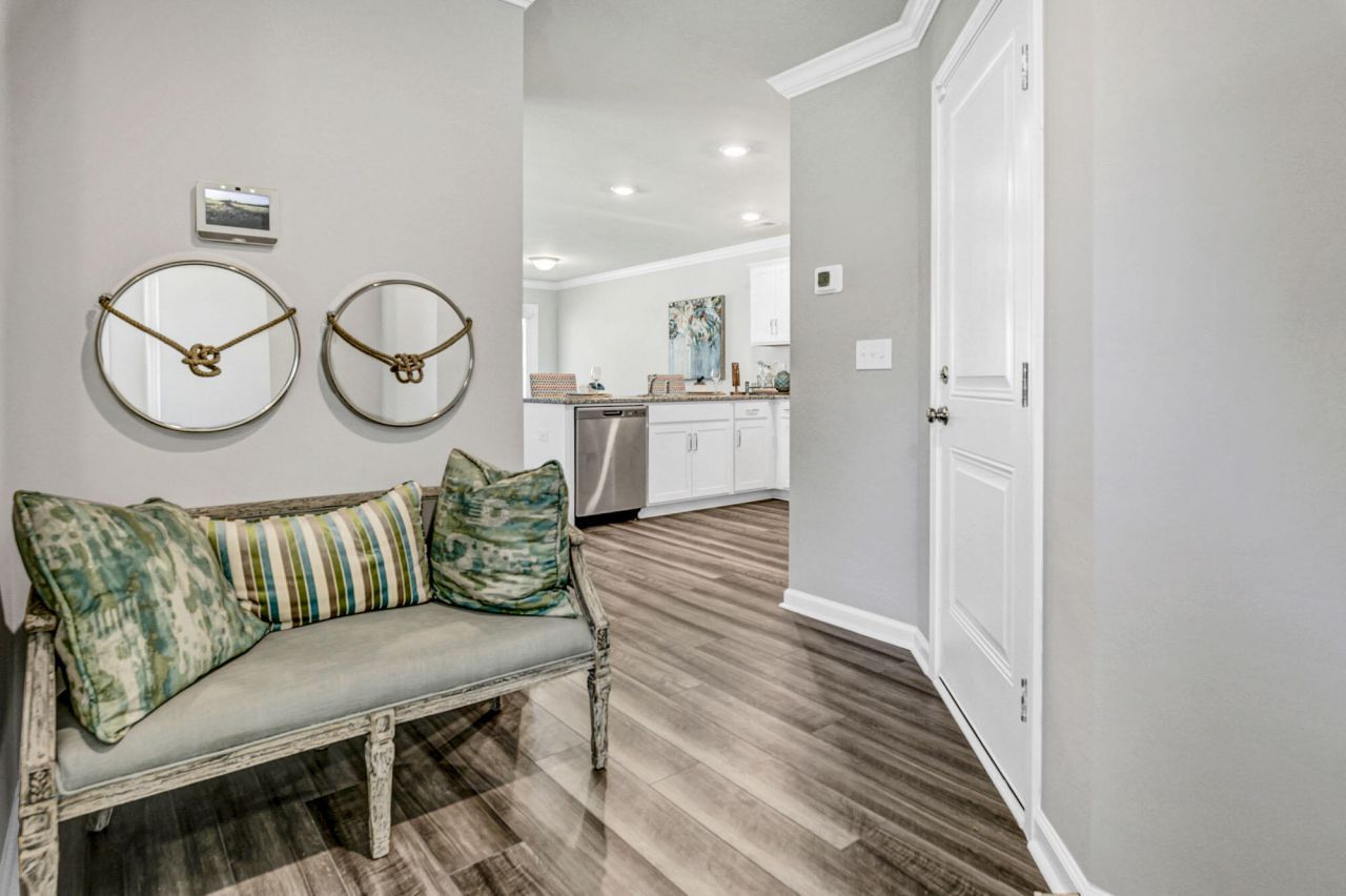 214 Central Creek Drive Photo 10