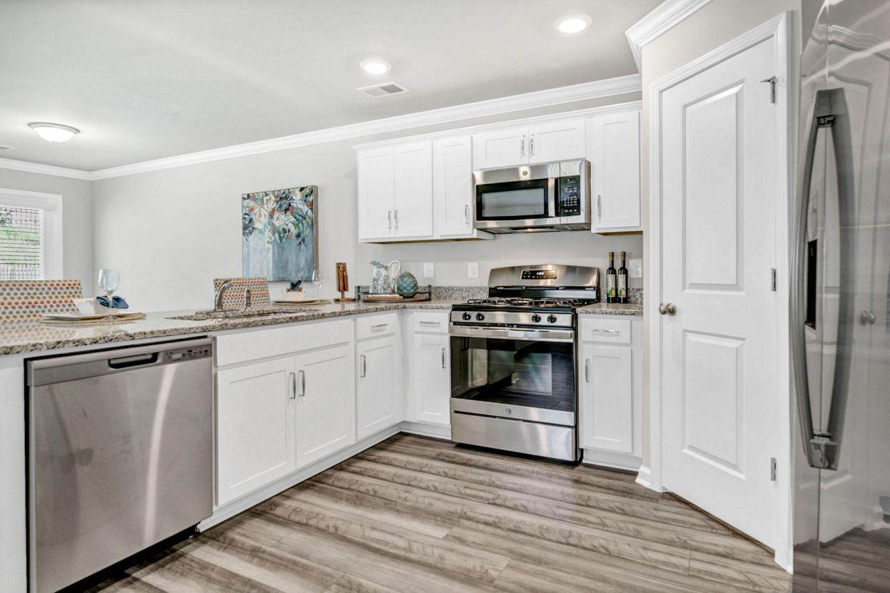 214 Central Creek Drive Photo 3