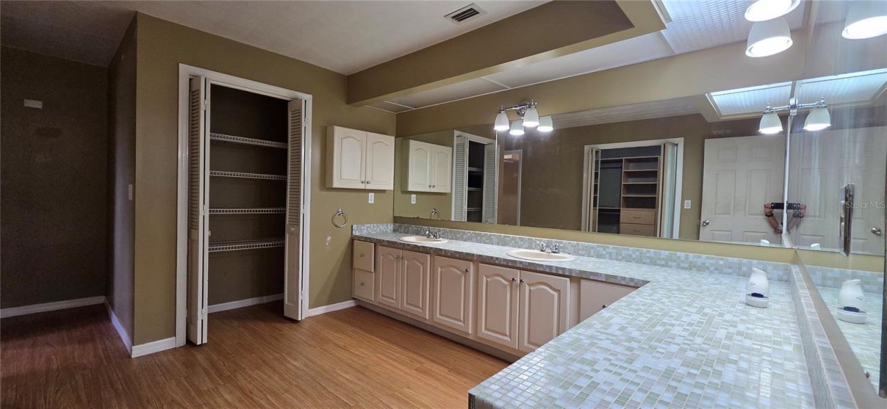 1702 S Miller Road, Valrico, FL 33594 Photo