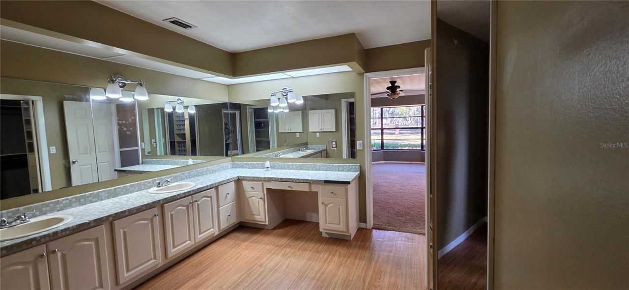 1702 S Miller Road, Valrico, FL 33594 Photo