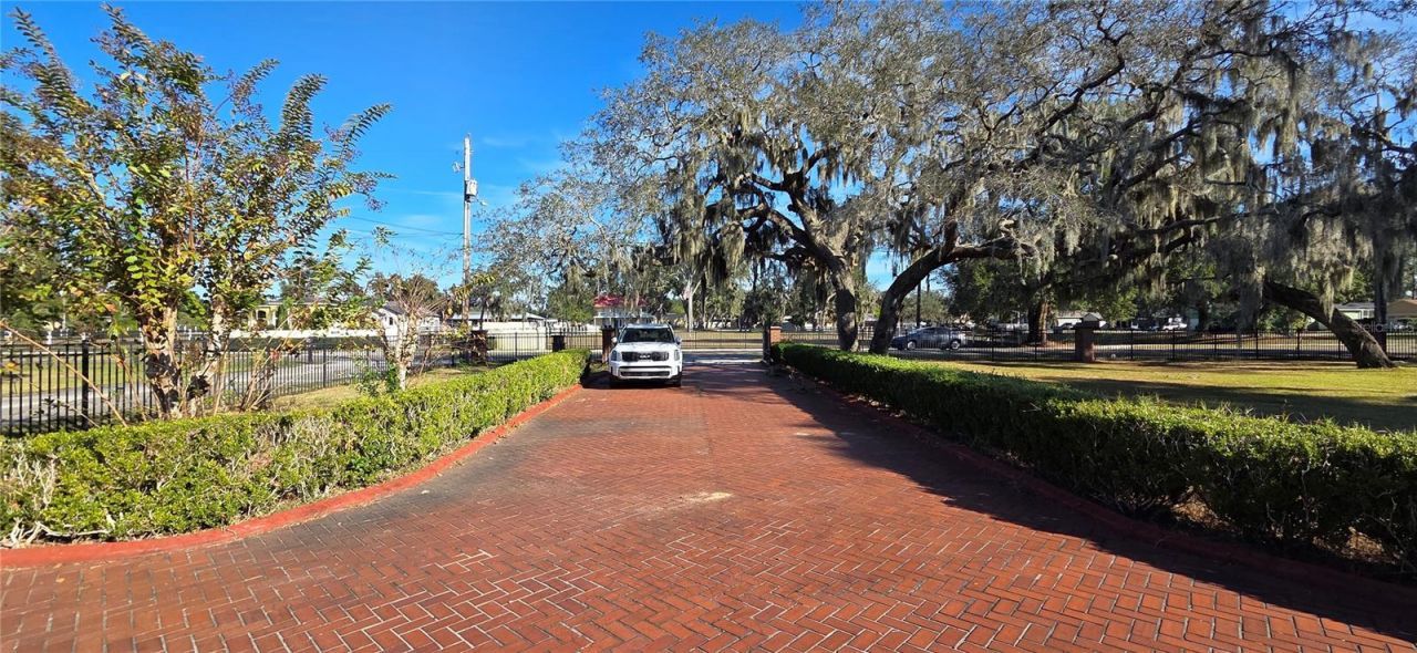 1702 S Miller Road, Valrico, FL 33594 Photo