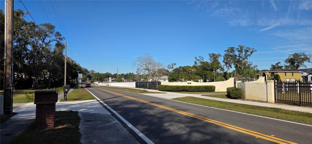 1702 S Miller Road, Valrico, FL 33594 Photo