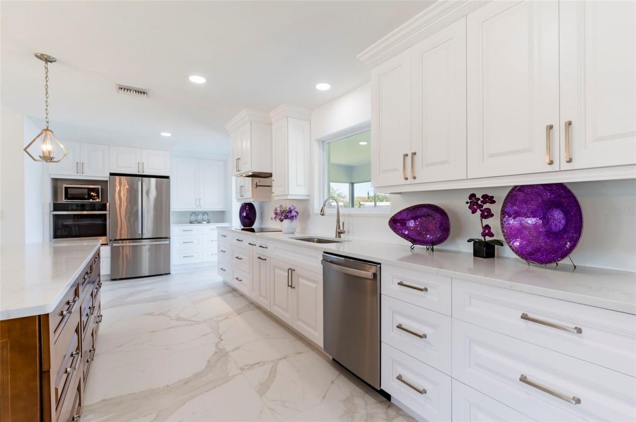 13797 Pinecrest Drive, Largo, FL 33774 Photo