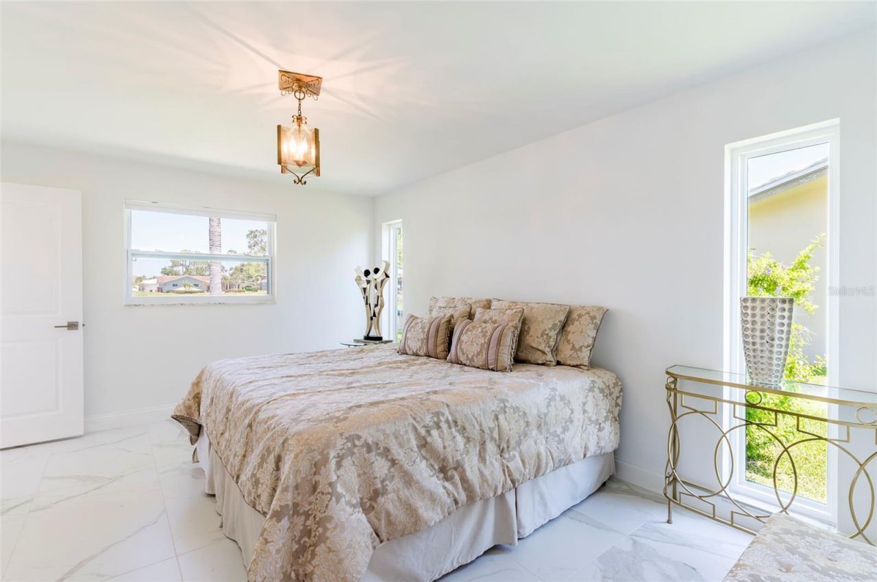 13797 Pinecrest Drive, Largo, FL 33774 Photo