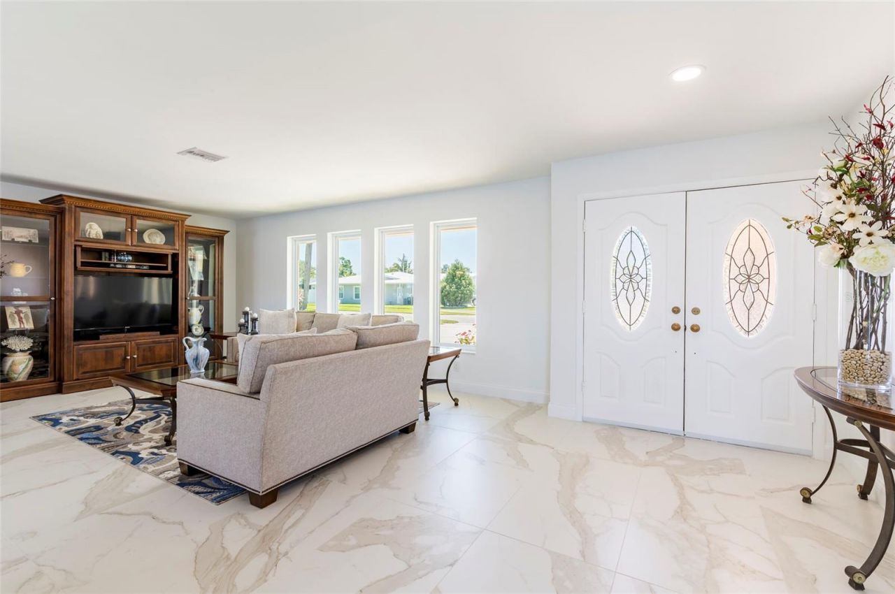 13797 Pinecrest Drive, Largo, FL 33774 Photo