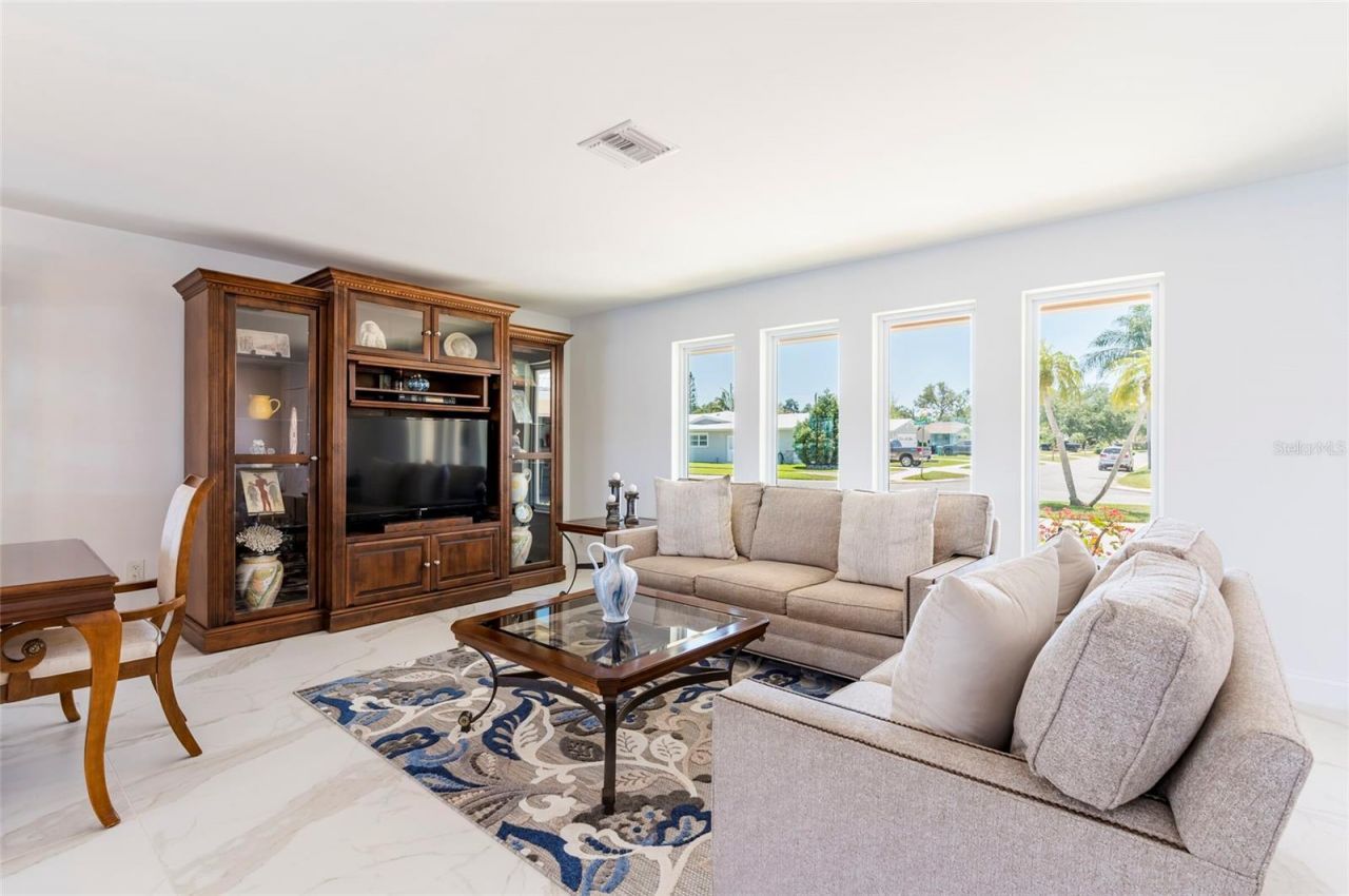 13797 Pinecrest Drive, Largo, FL 33774 Photo