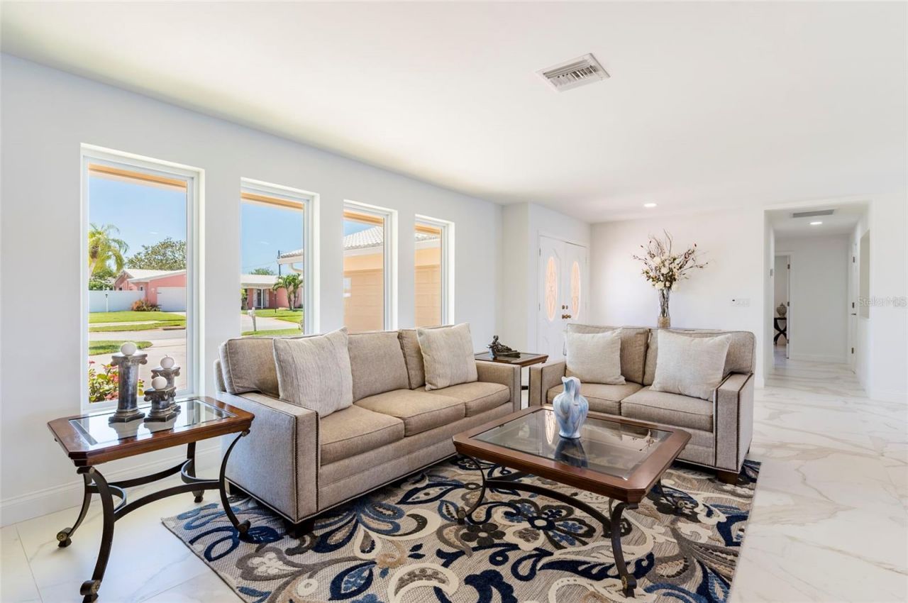 13797 Pinecrest Drive, Largo, FL 33774 Photo