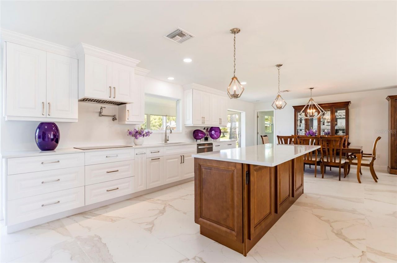 13797 Pinecrest Drive, Largo, FL 33774 Photo